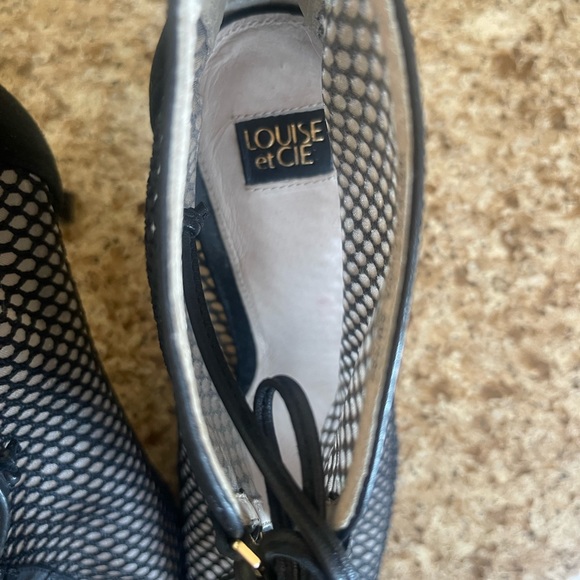 Louise et Cie Black Caged Suede Lace-Up Heels - Picture 7 of 8